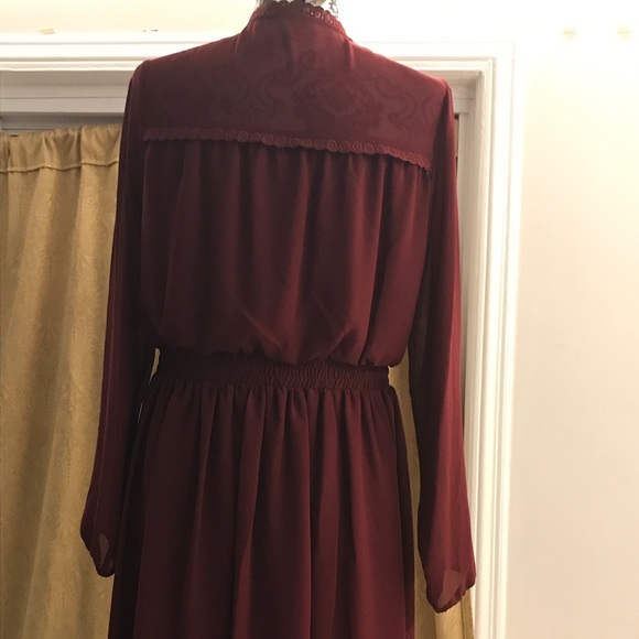 Kensie dress size 6, long sleeve, wine color - Picture 3 of 3